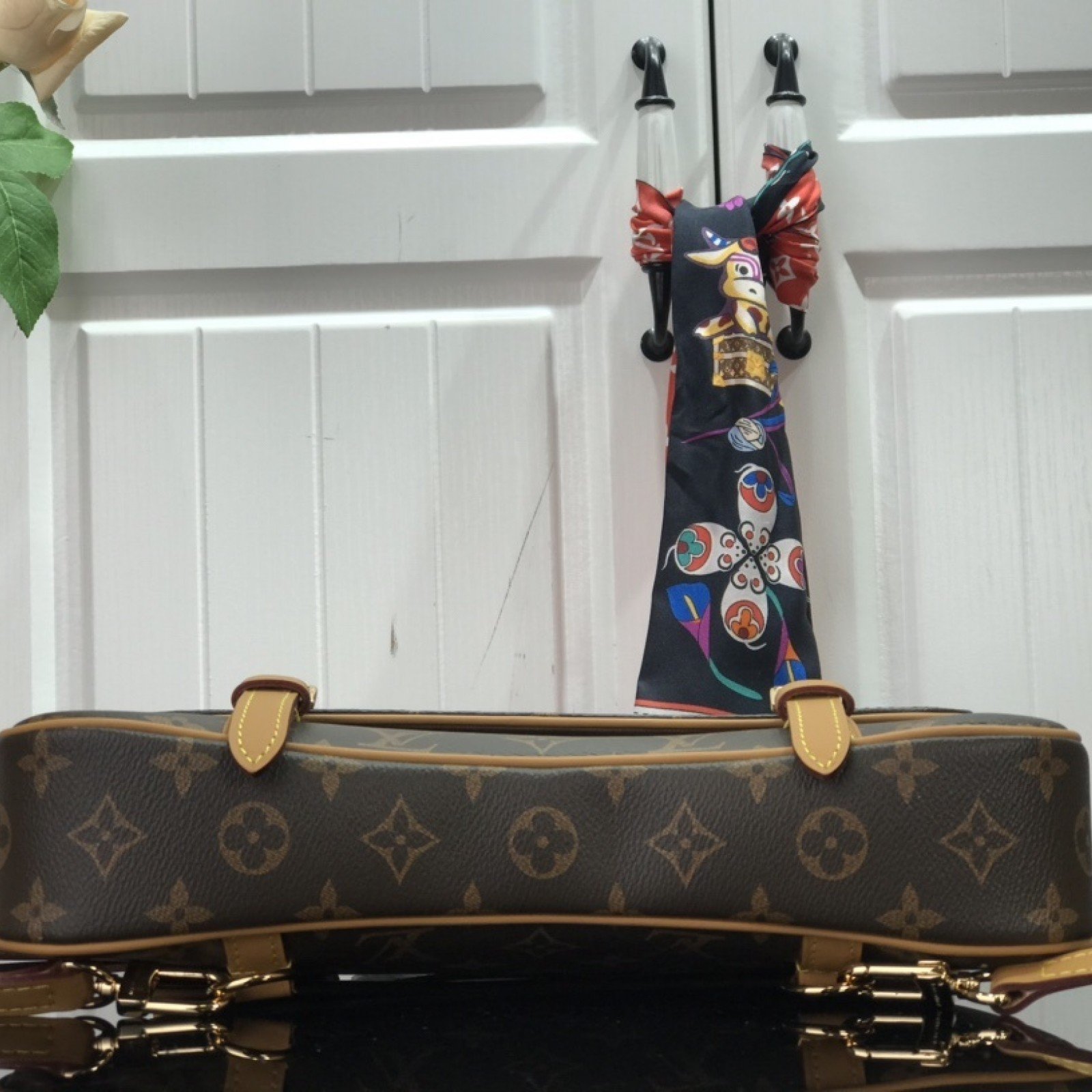 LV Handbag M51158