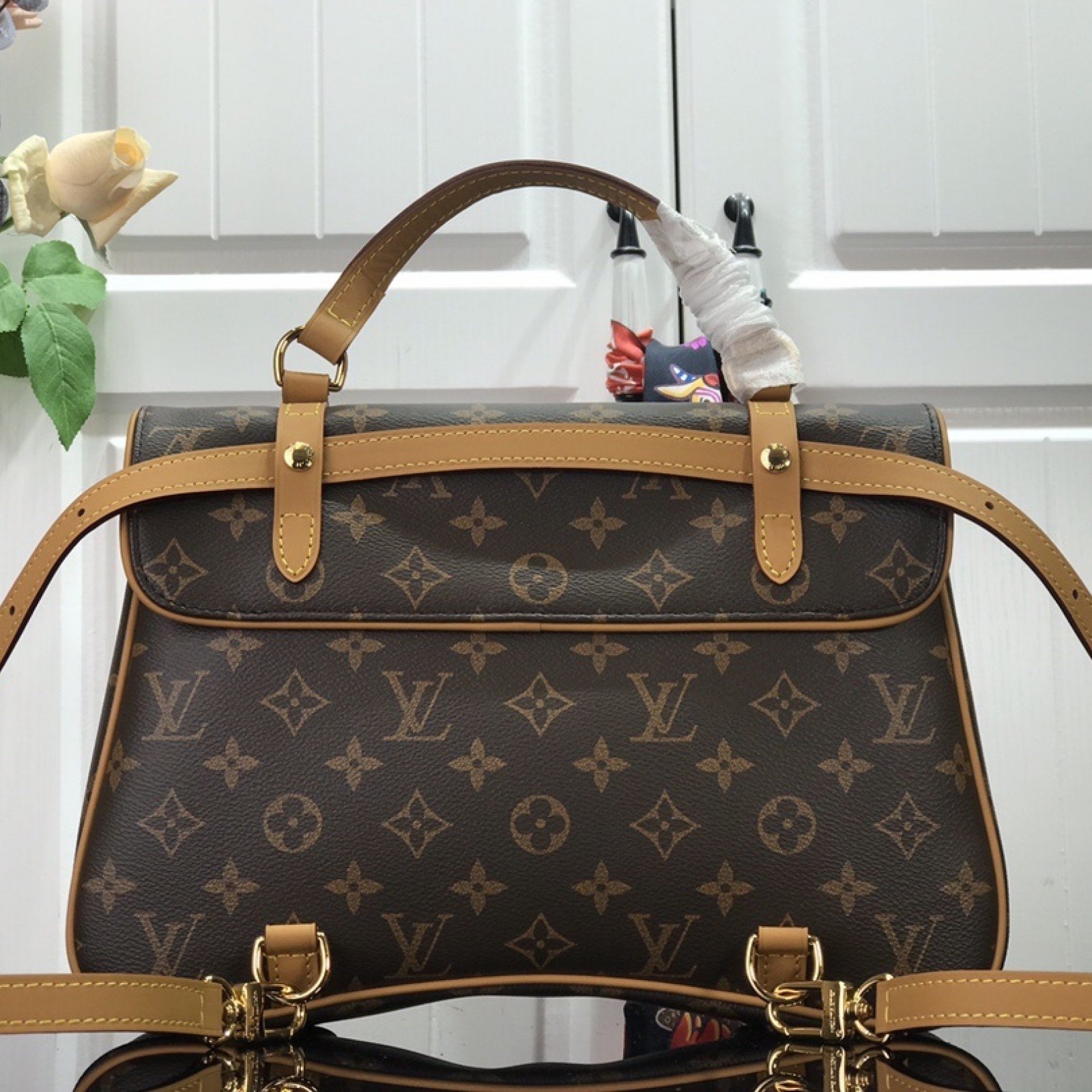 LV Handbag M51158