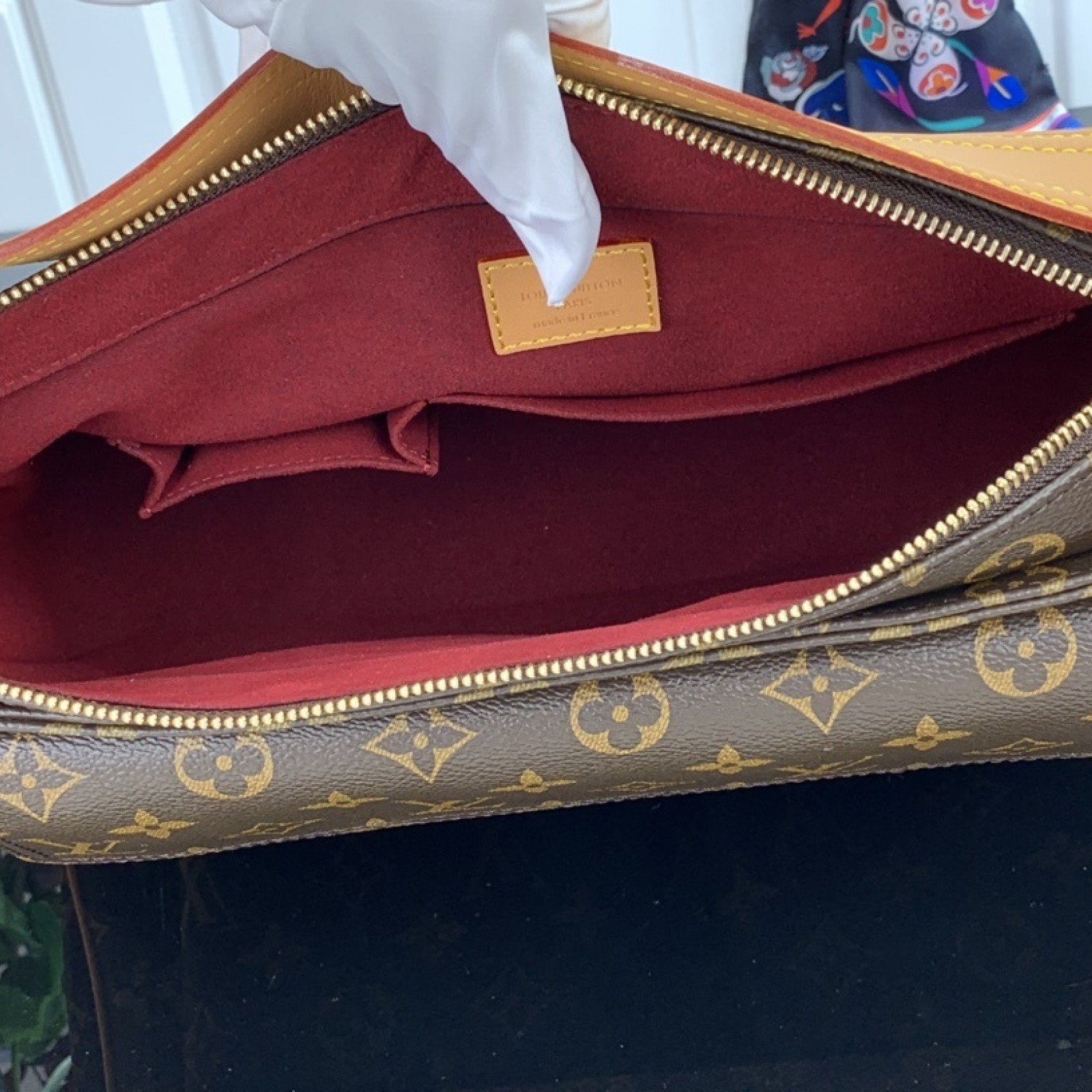 LV Handbag M51160