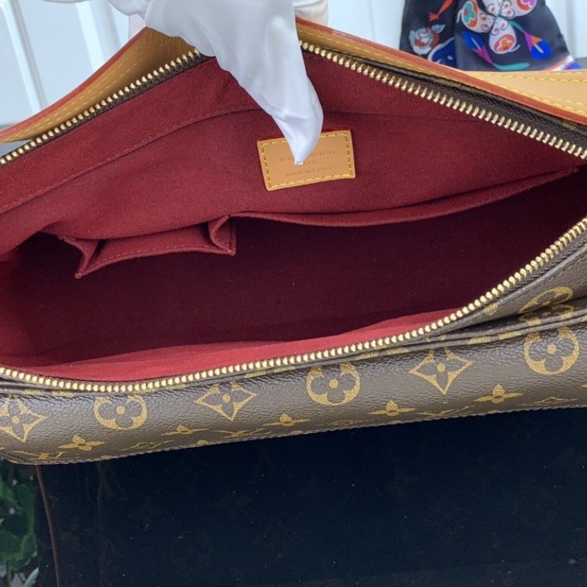 LV Handbag M51160
