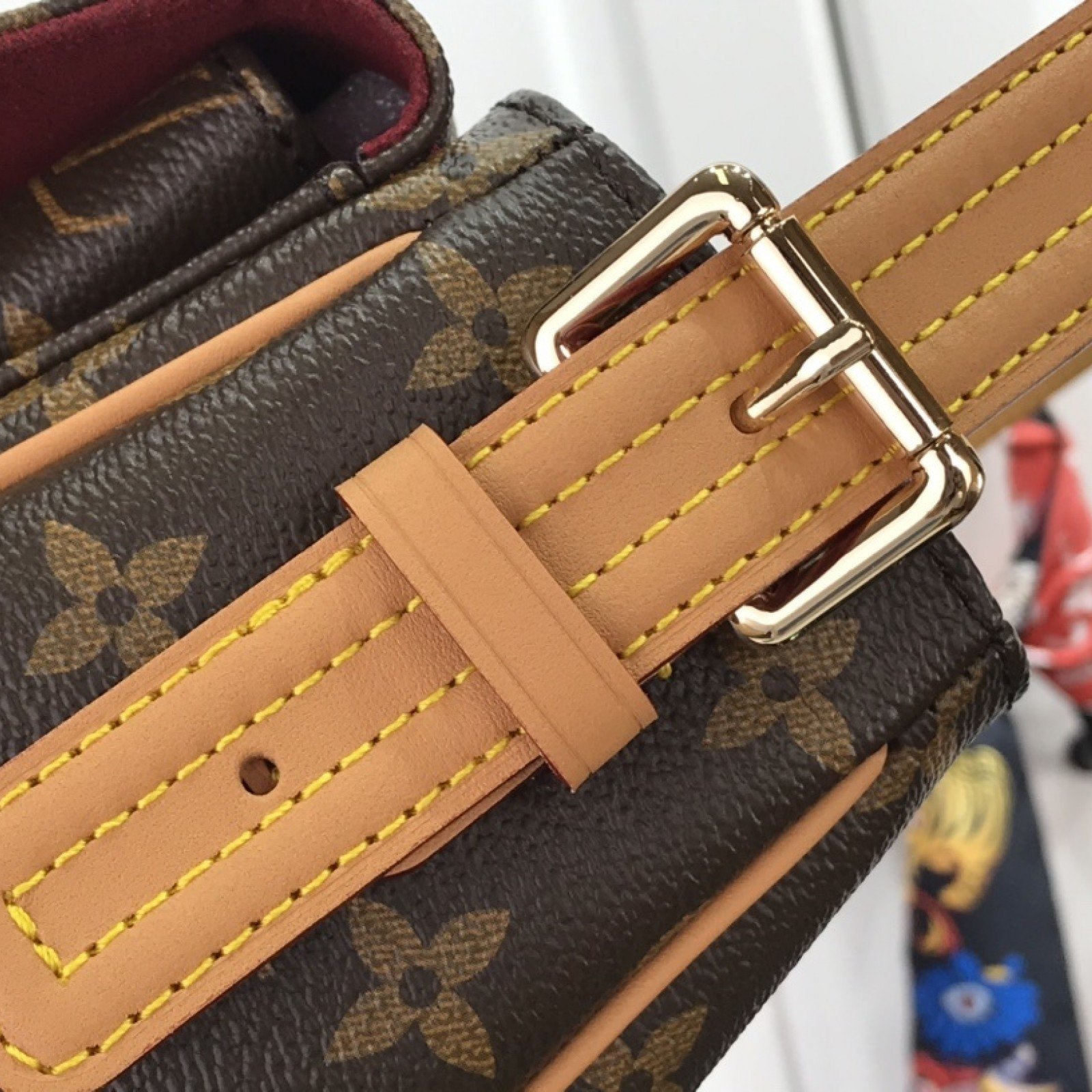 LV Handbag M51164