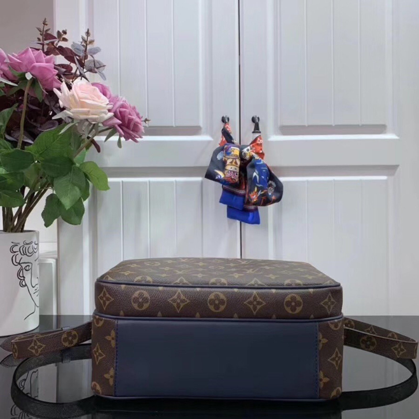 LV Handbag M51478