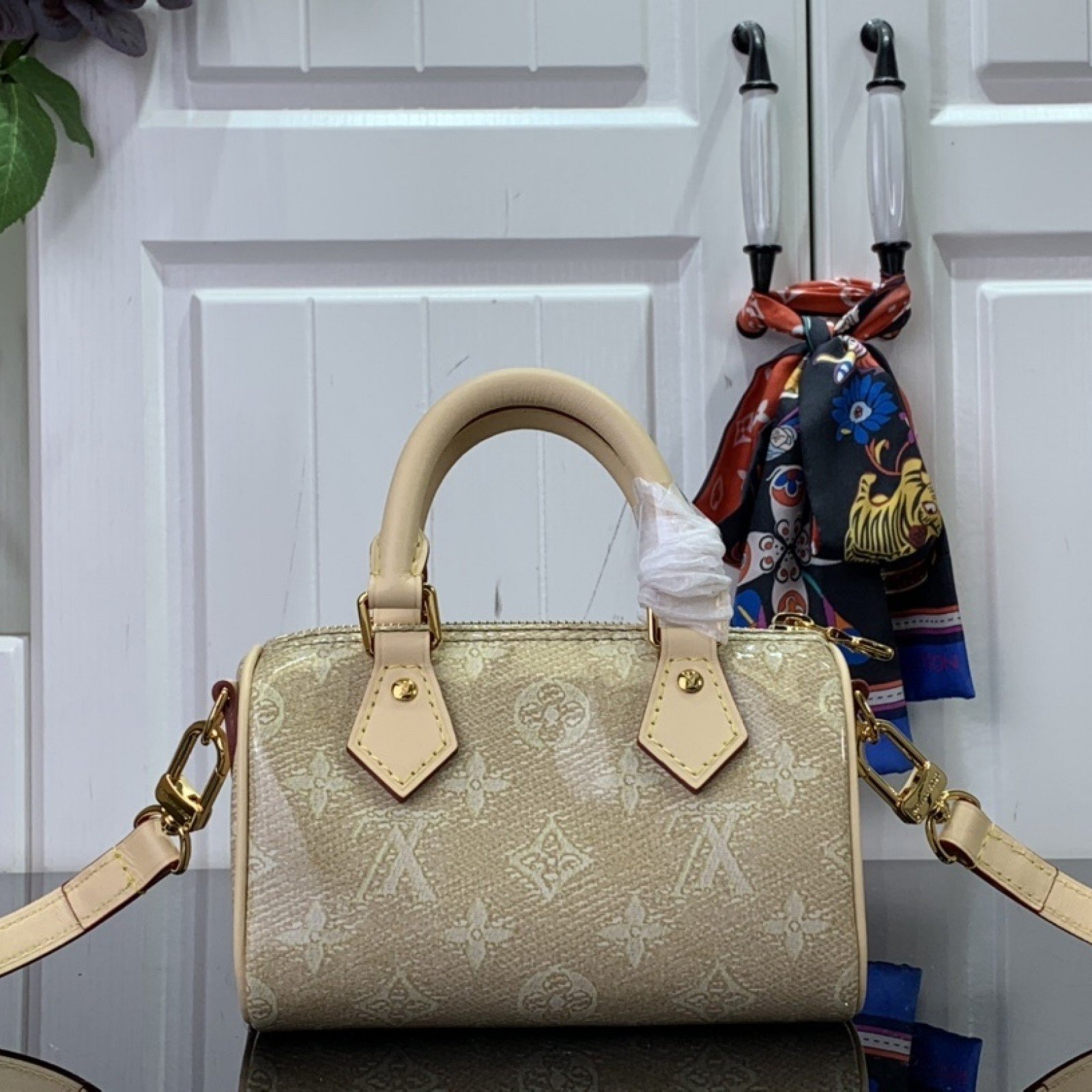 LV Handbag M82242