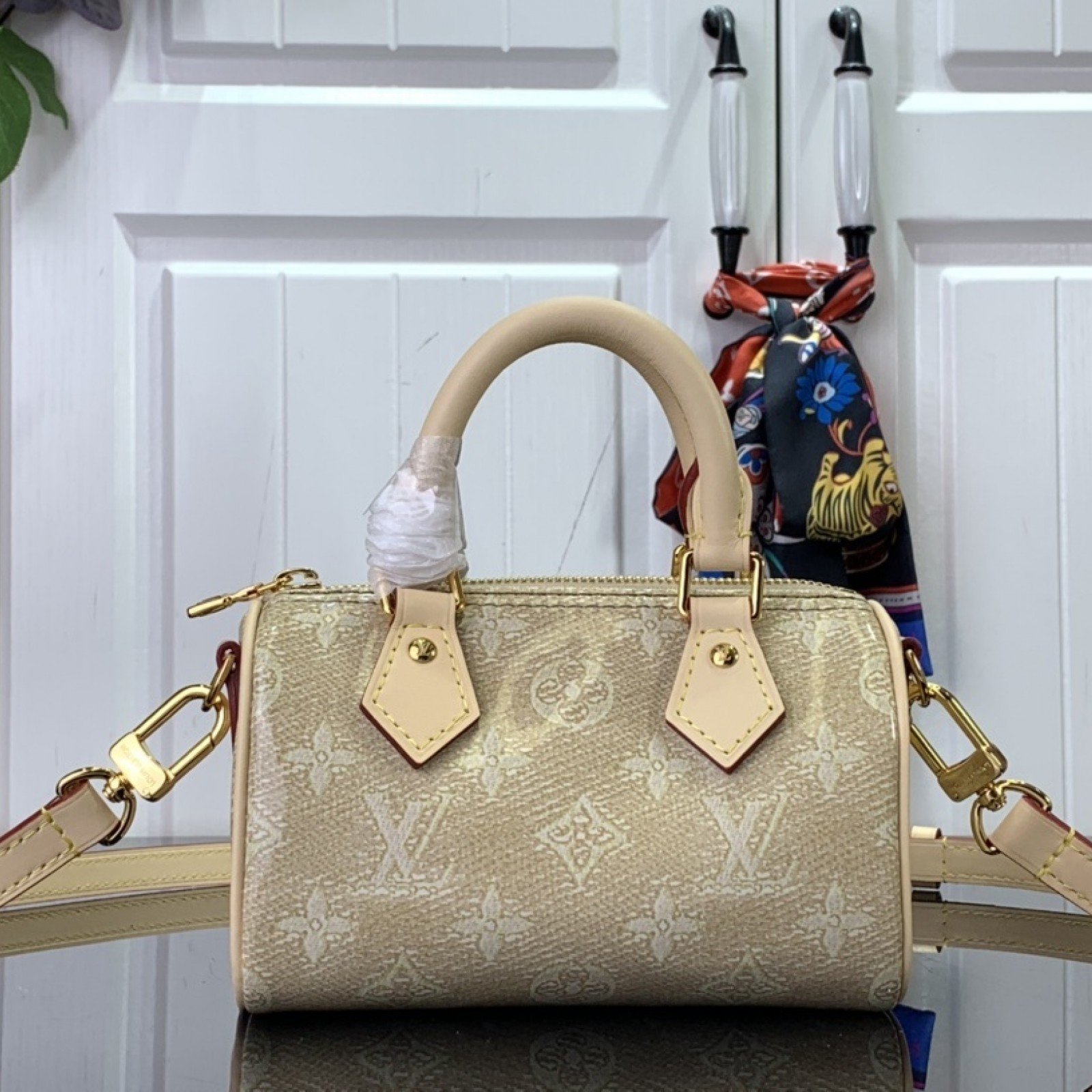 LV Handbag M82242