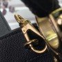LV Handbag M94227