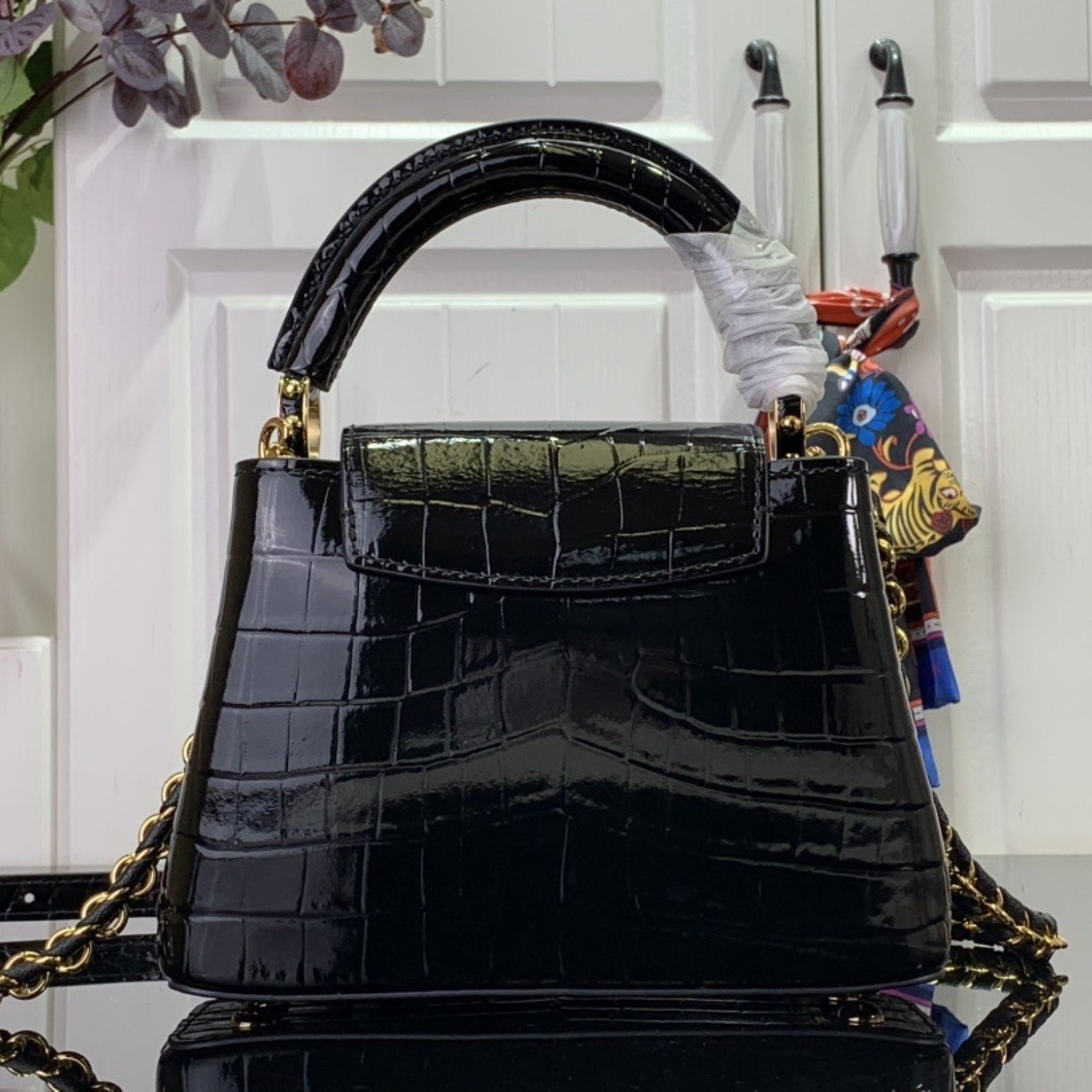 LV Handbag M94227