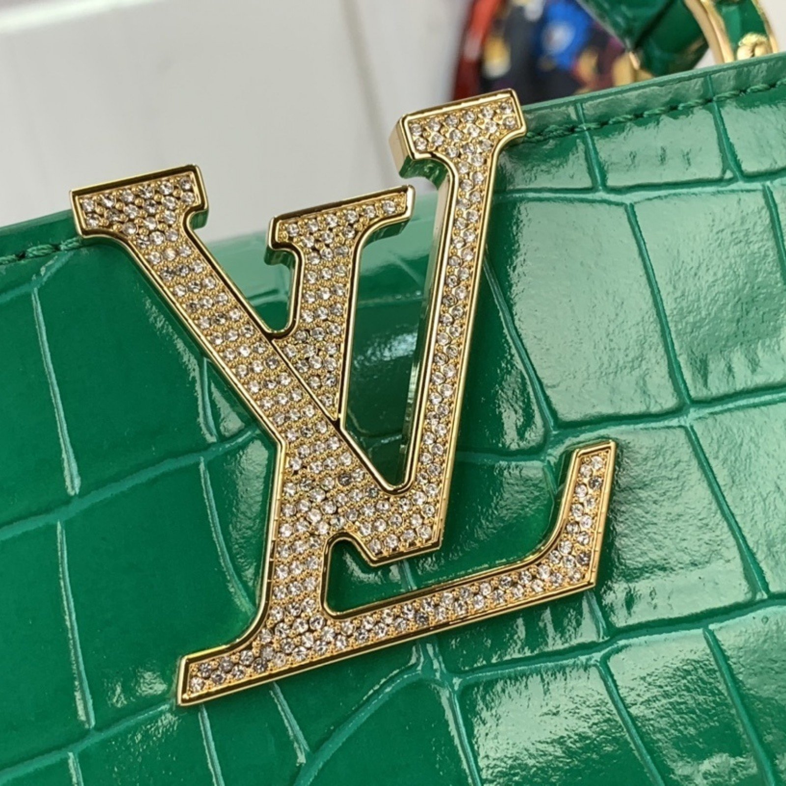 LV Handbag M94227