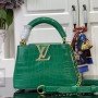 LV Handbag M94227