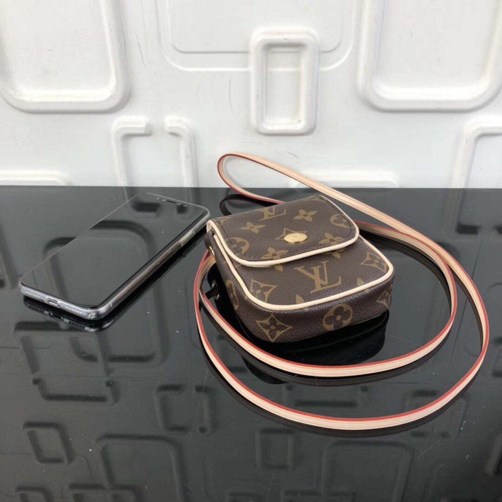LV Handbag MINI 80919D