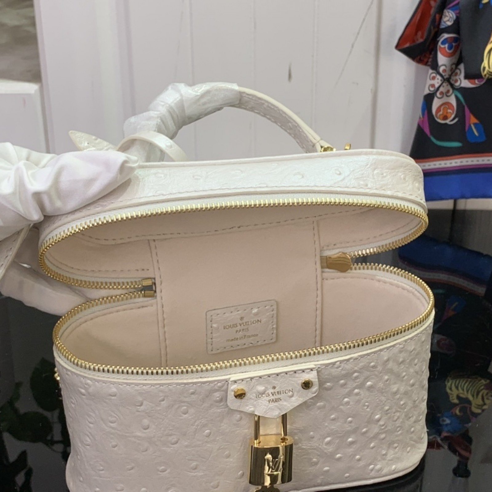 LV Handbag N85820