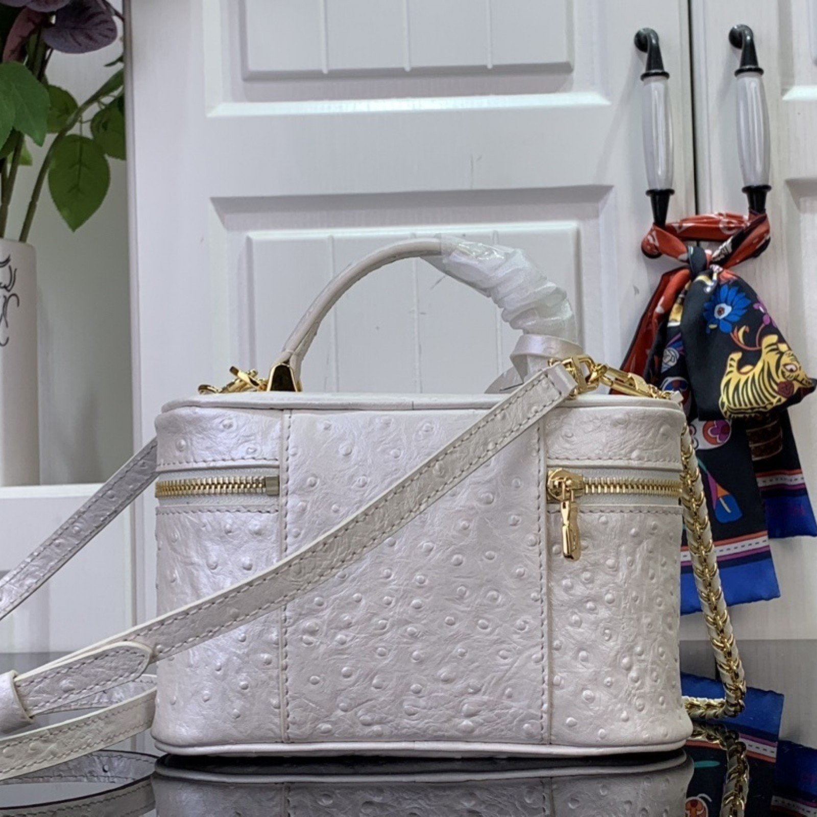 LV Handbag N85820
