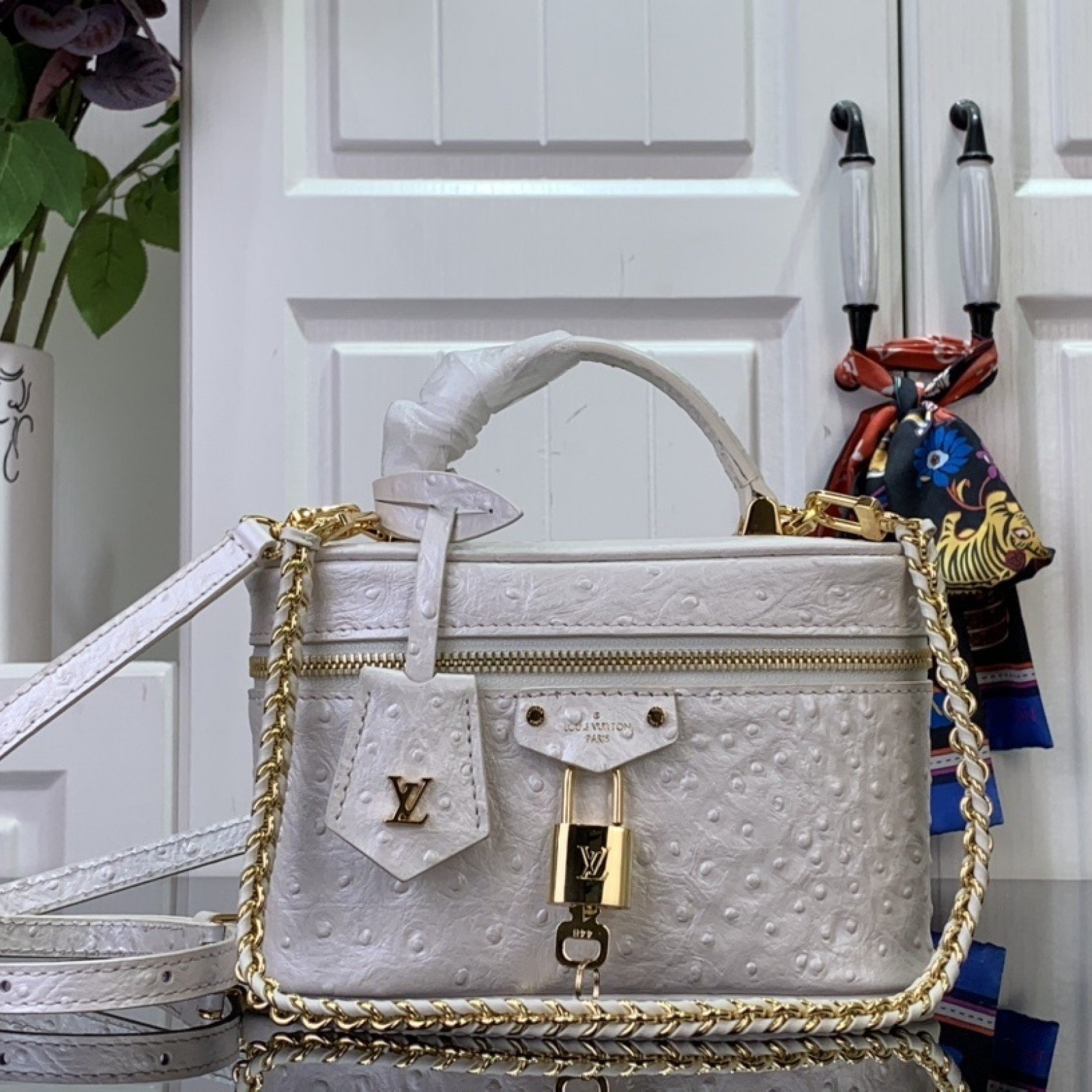 LV Handbag N85820