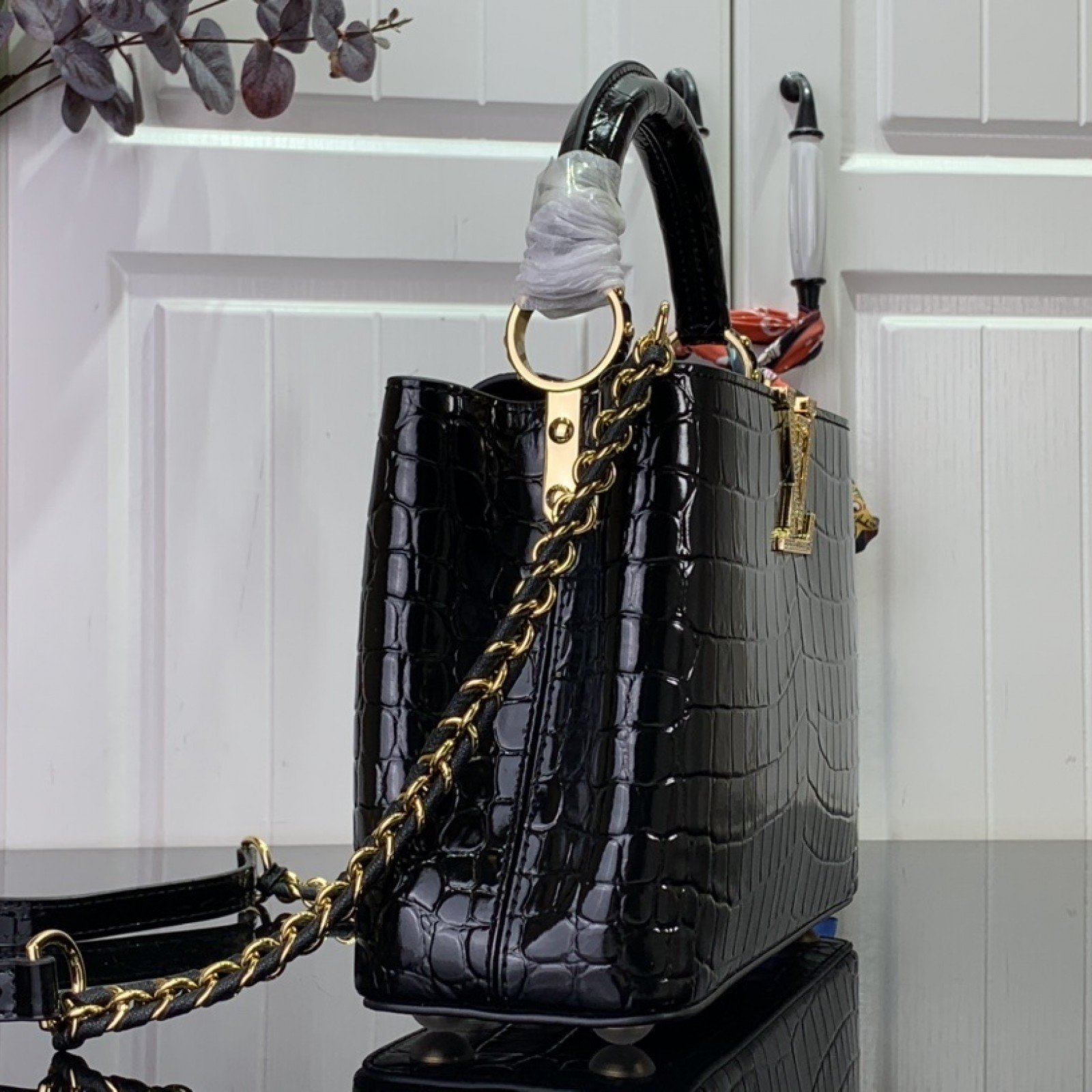 LV Handbag N93419