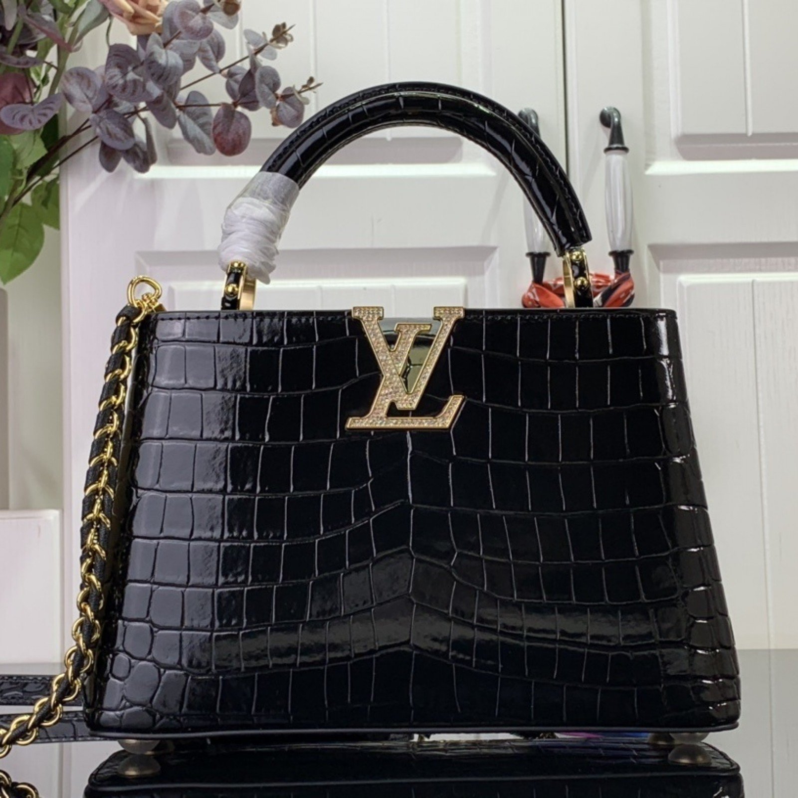 LV Handbag N93419