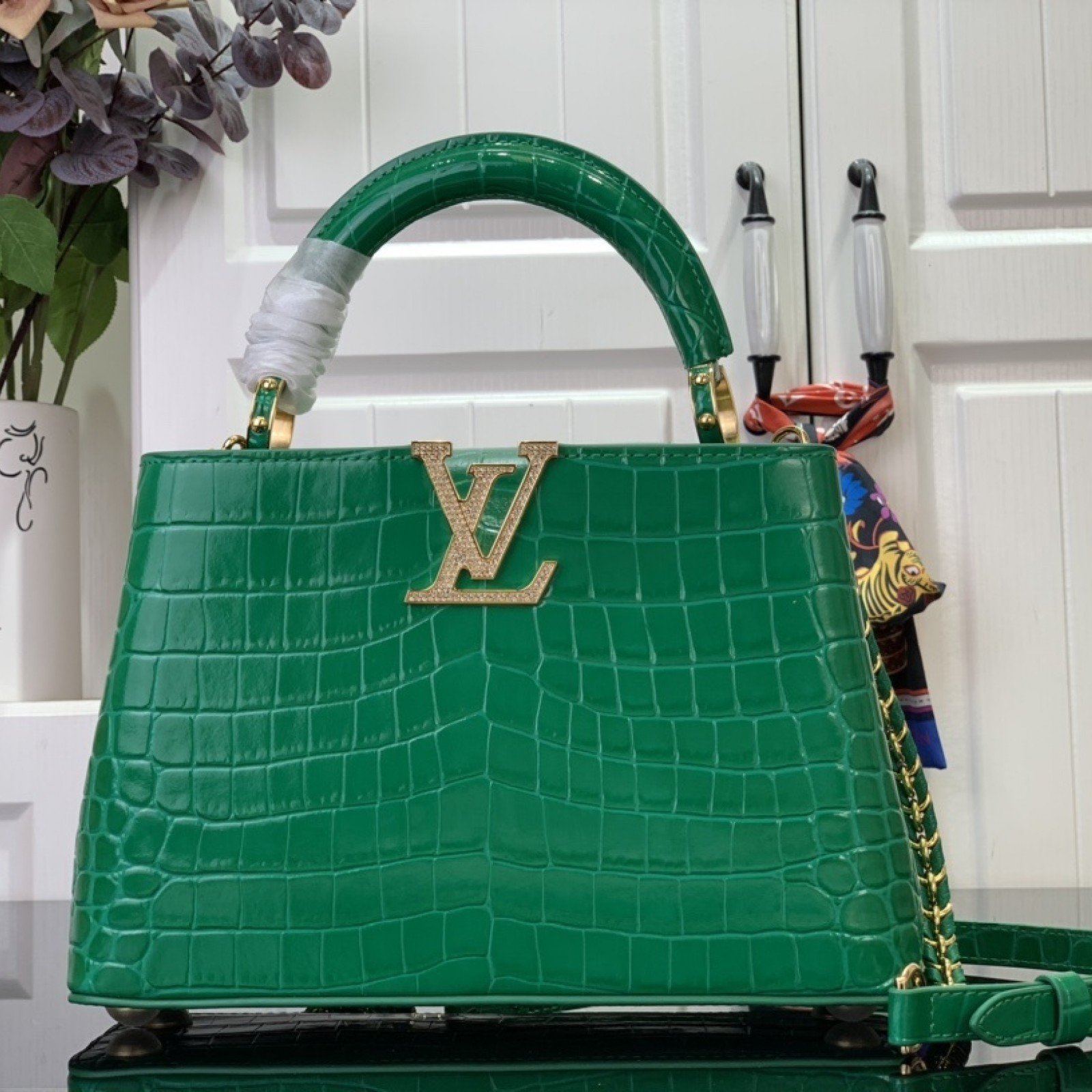 LV Handbag N93419