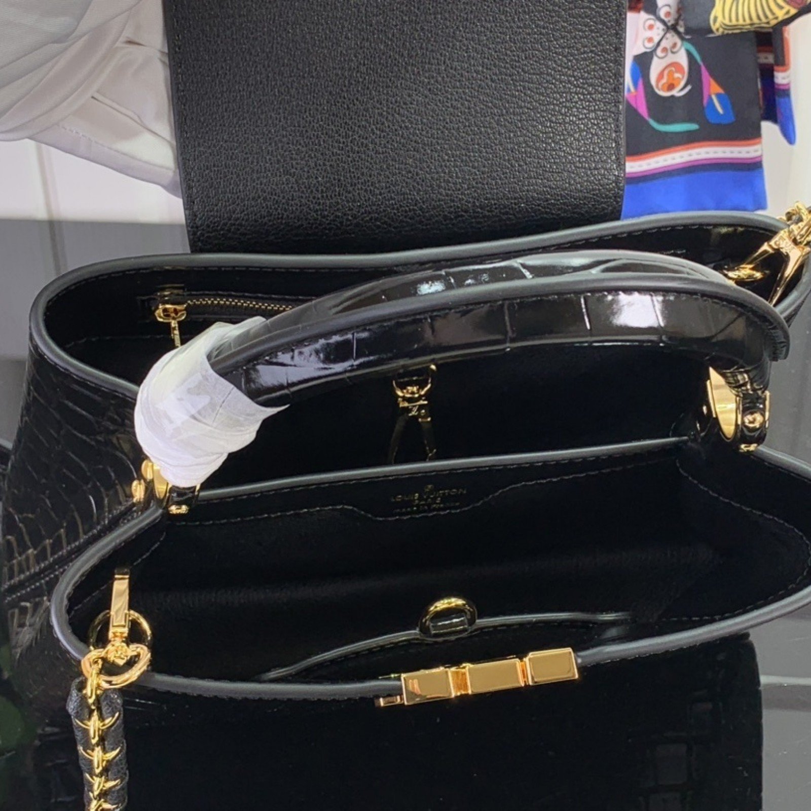 LV Handbag N93419