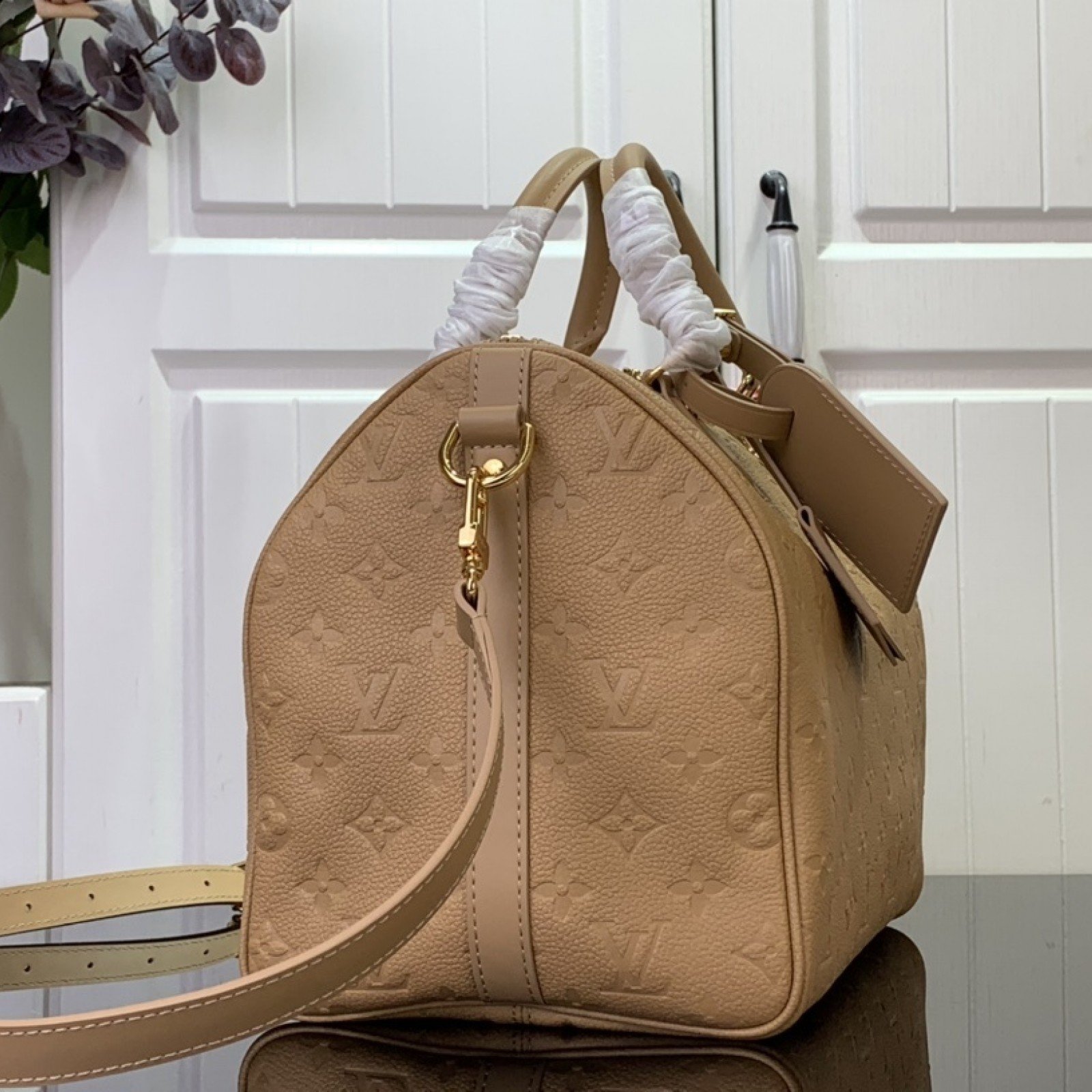 LV Handbag m11323