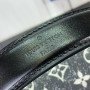 LV Handbag m21460