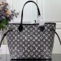 LV Handbag m21465