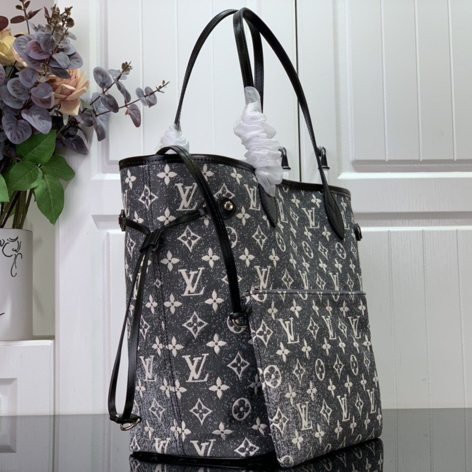 LV Handbag m21465