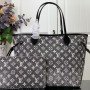 LV Handbag m21465