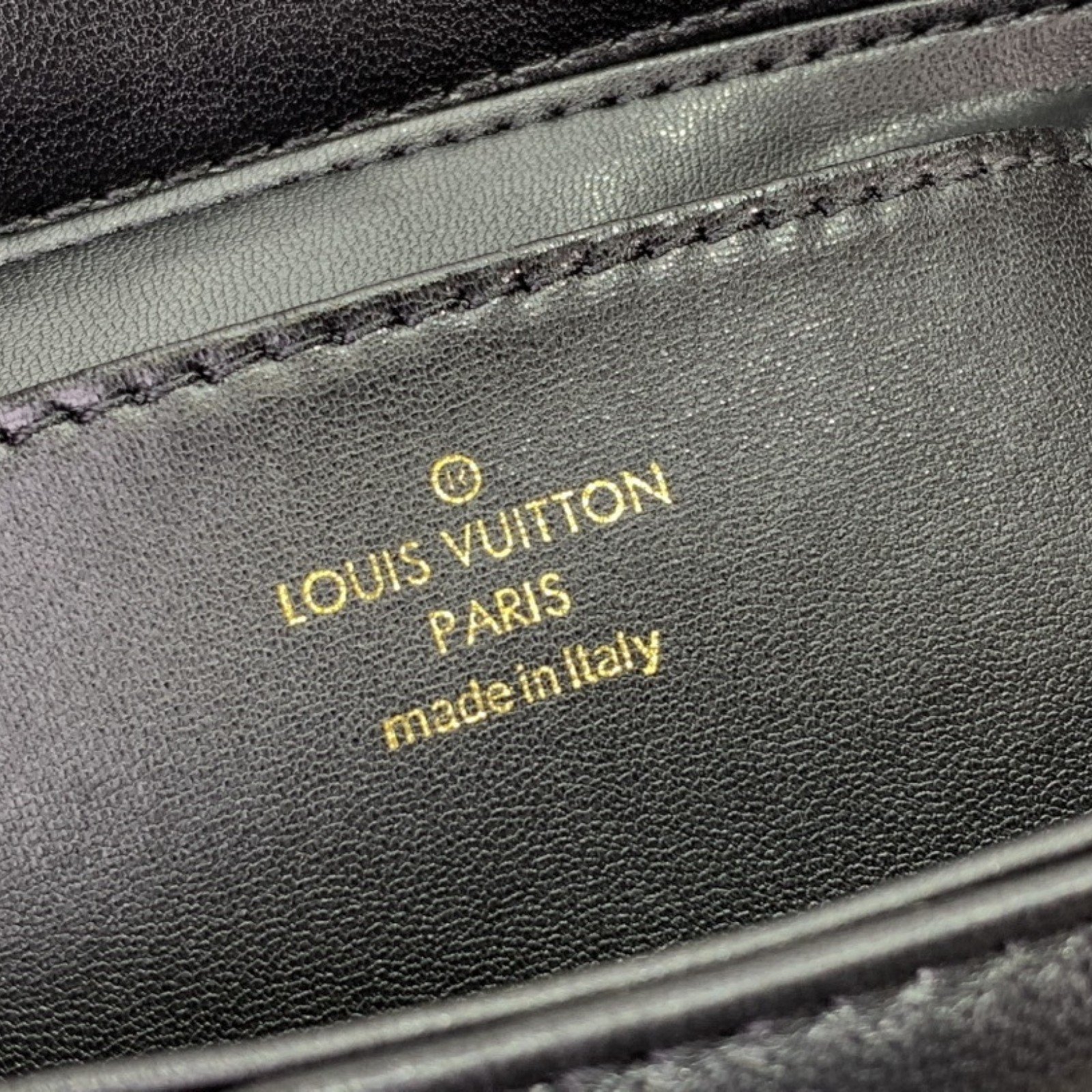 LV Handbag m22891
