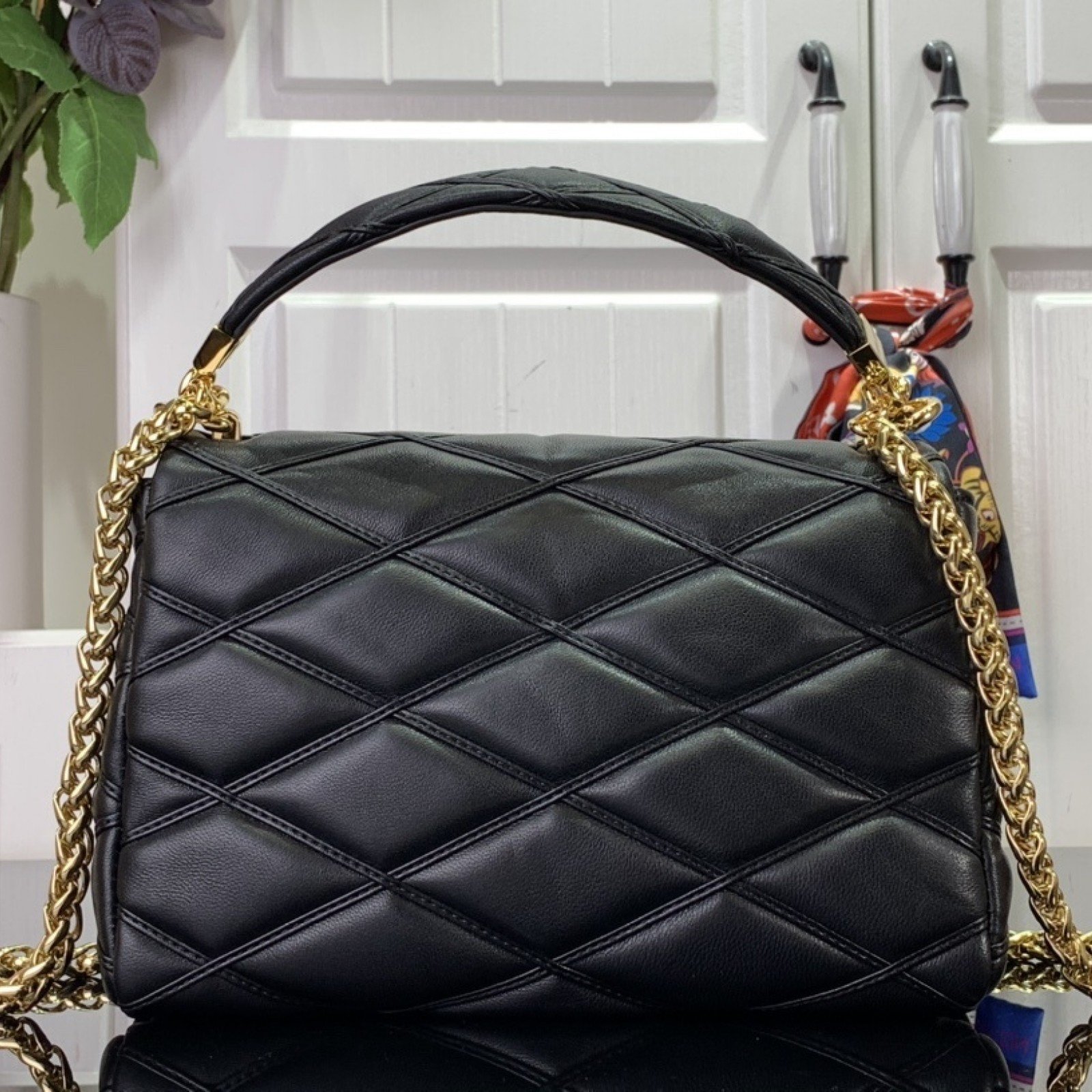 LV Handbag m22891