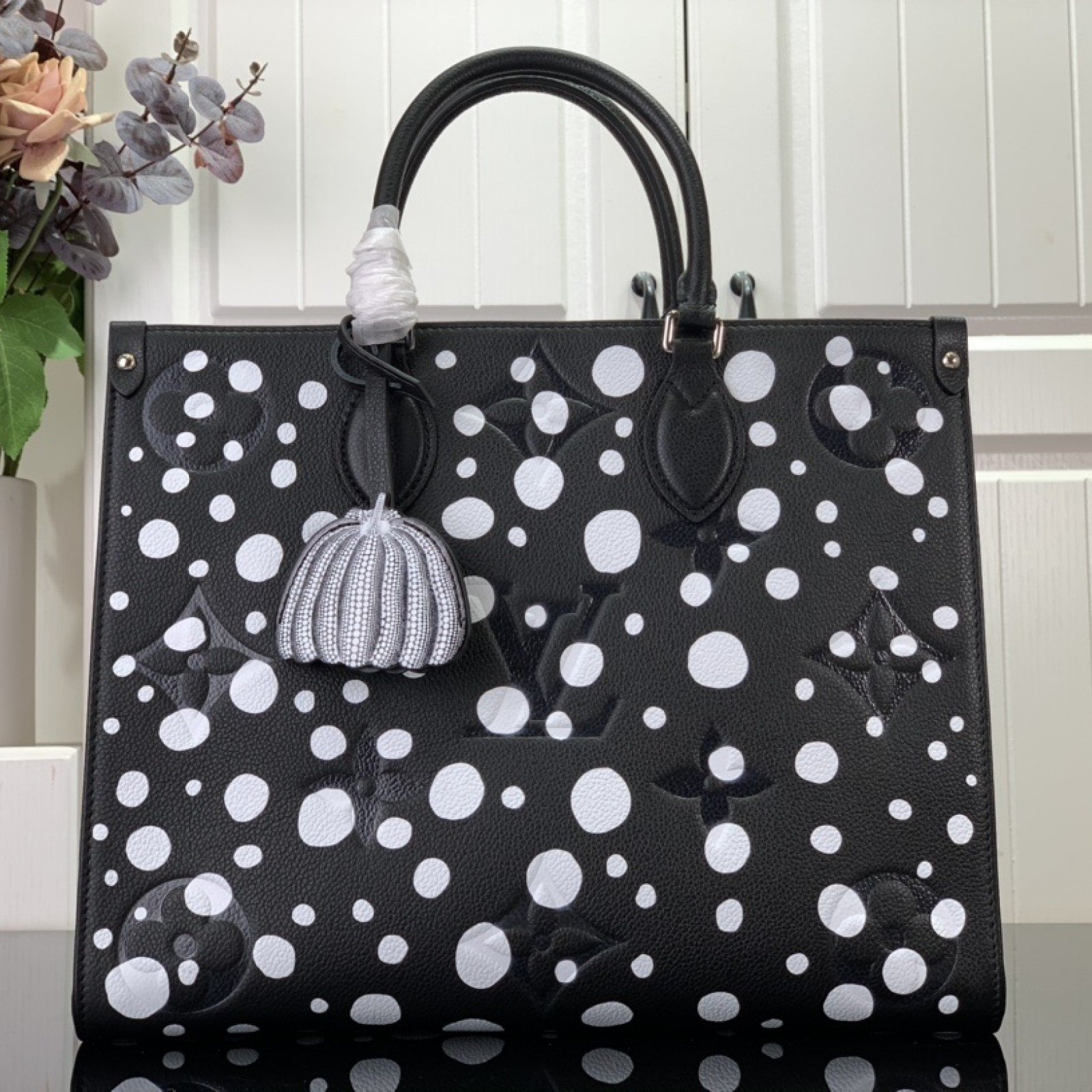 LV Handbag m46389N1