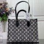 LV Handbag m46448