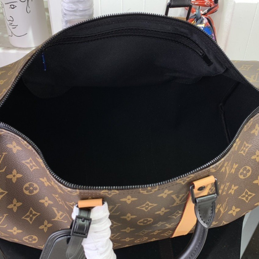 LV Handbag m46703