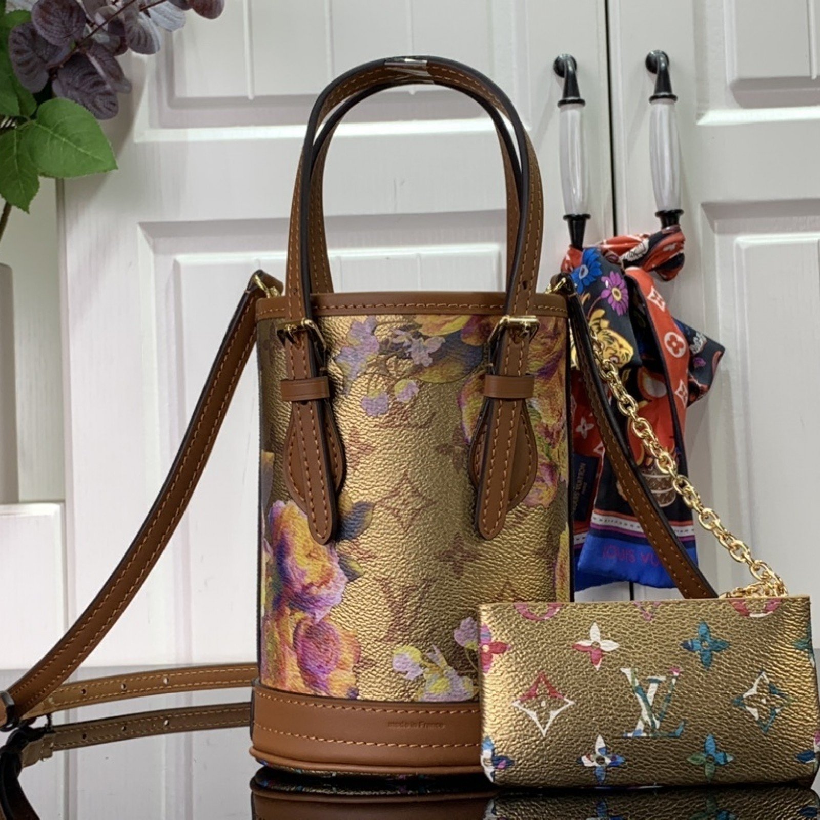 LV Handbag m81724C