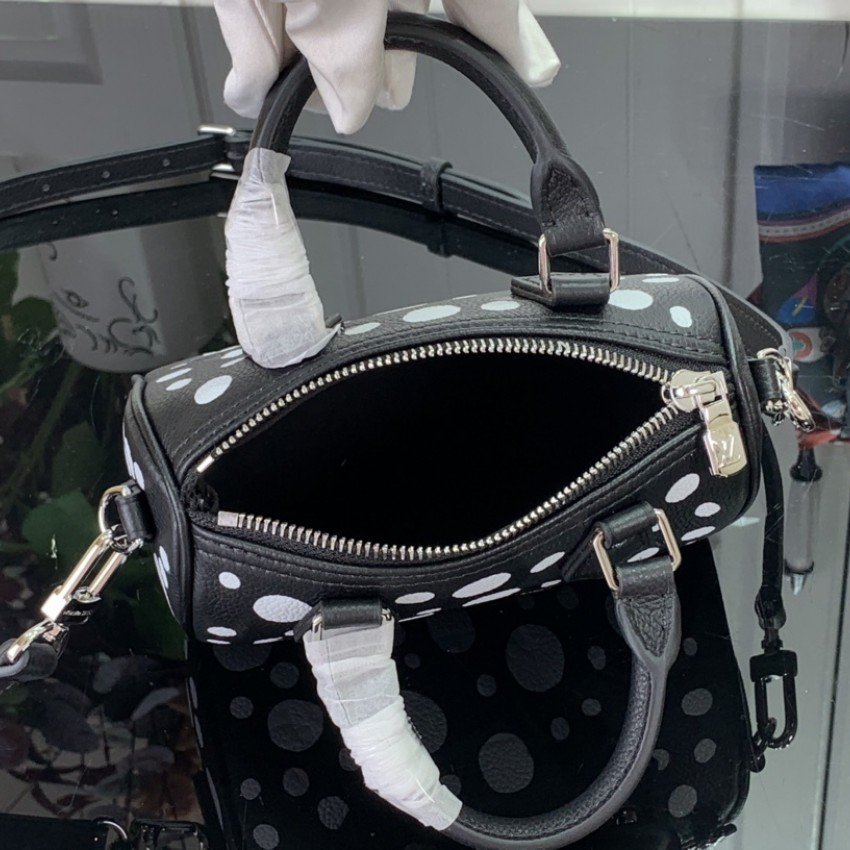 LV Handbag m81910R1
