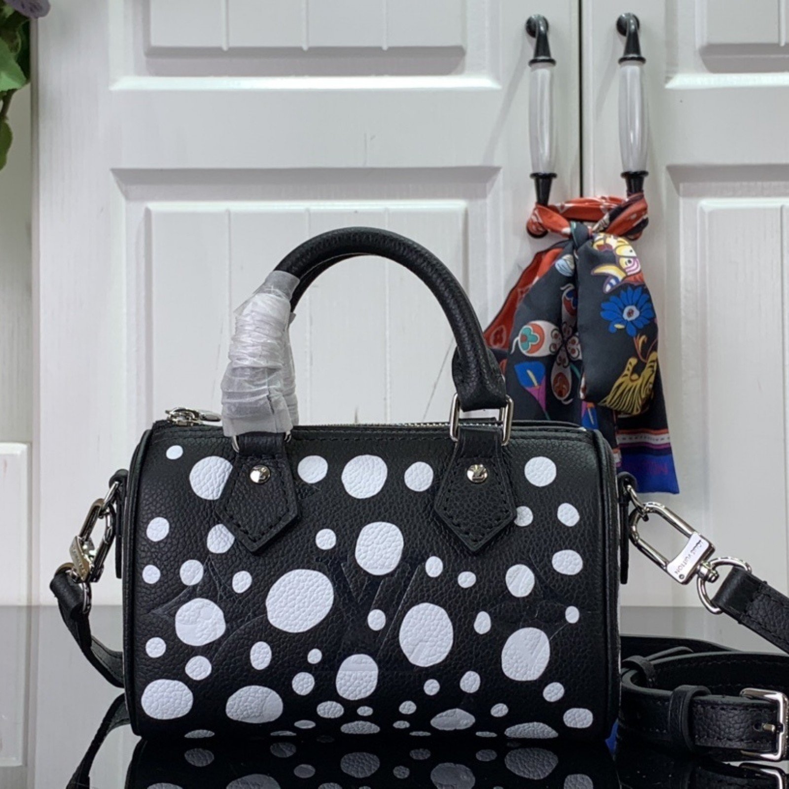 LV Handbag m81910R1