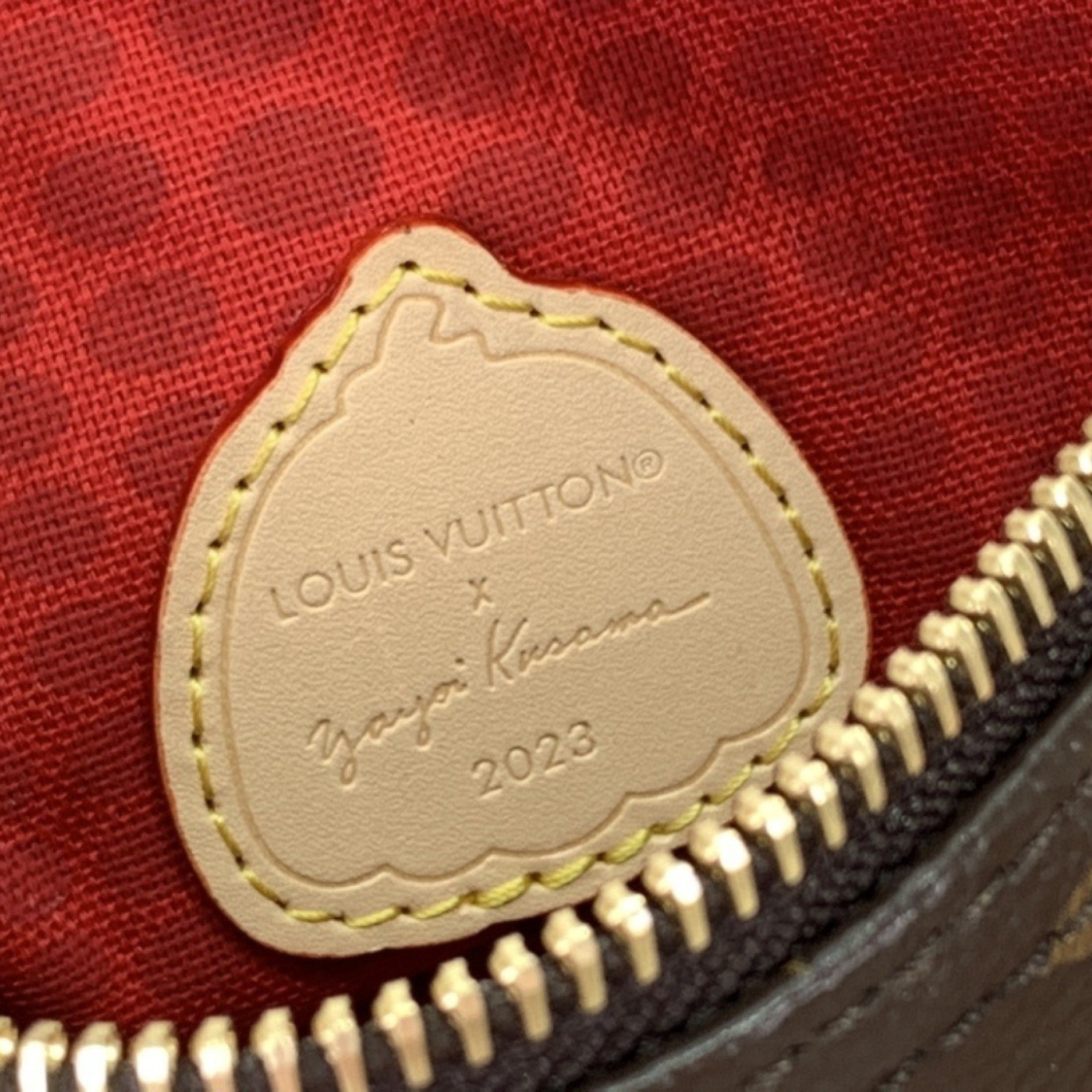 LV Handbag m81979