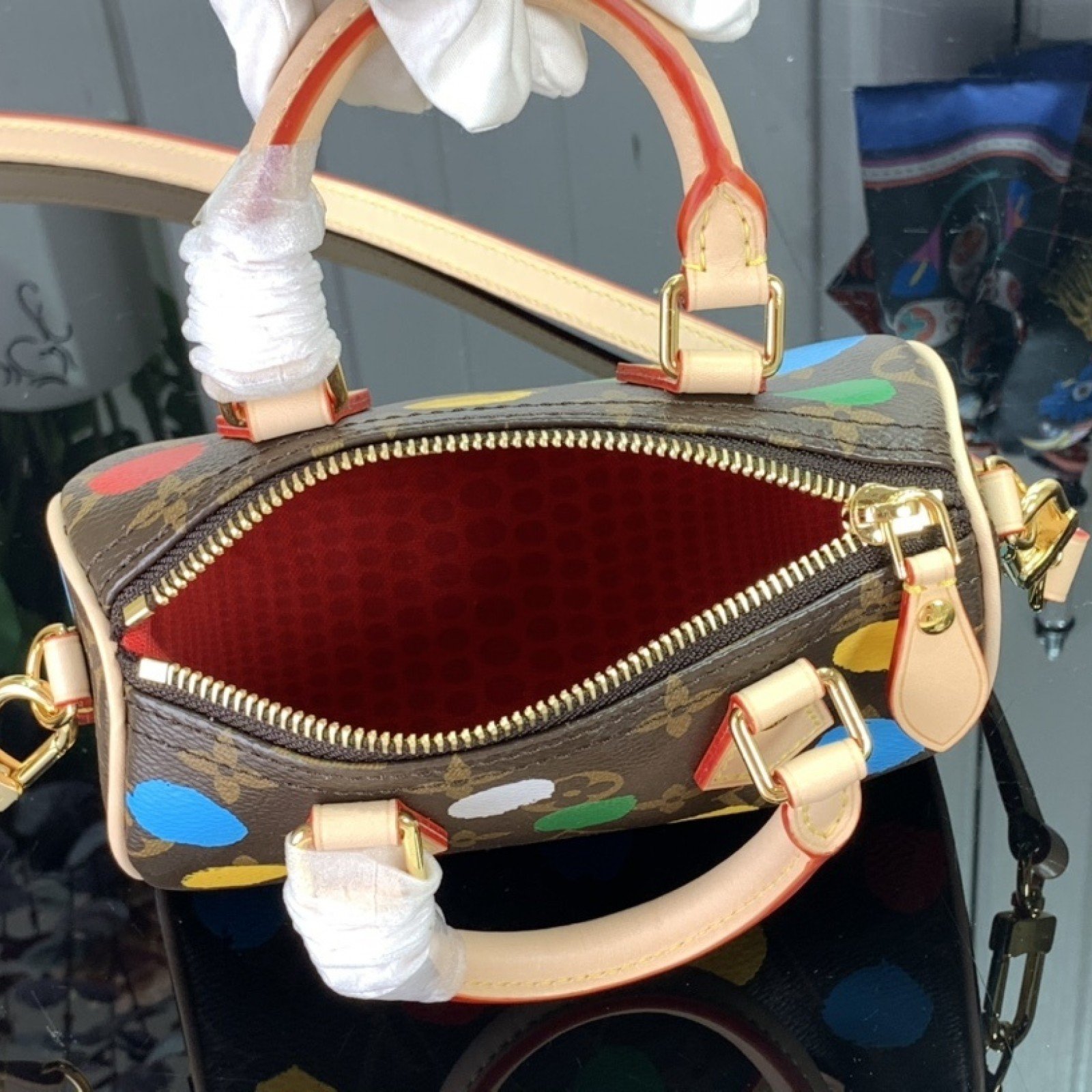 LV Handbag m81979