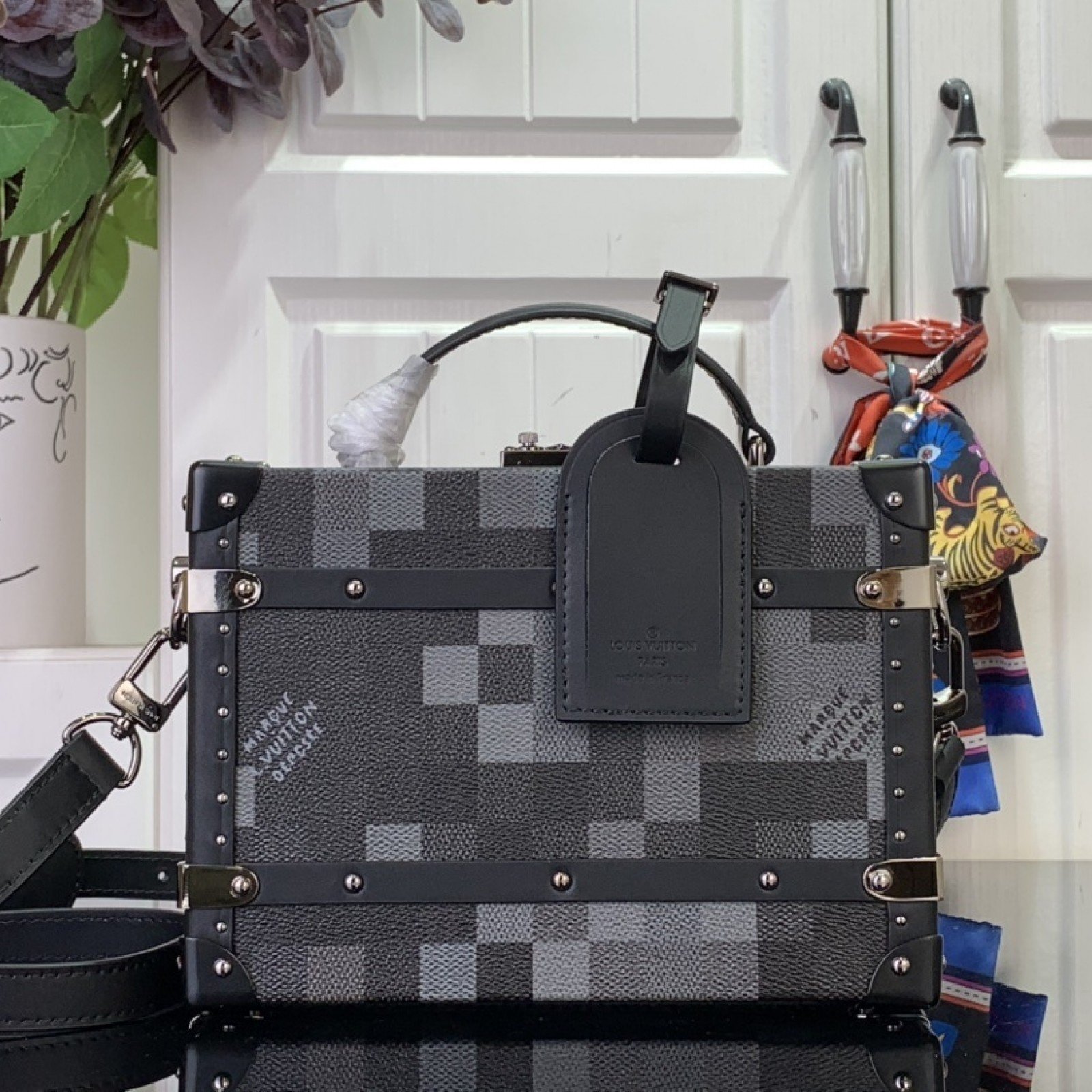 LV Handle Trunk N00059