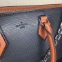 LV Holdall M44371