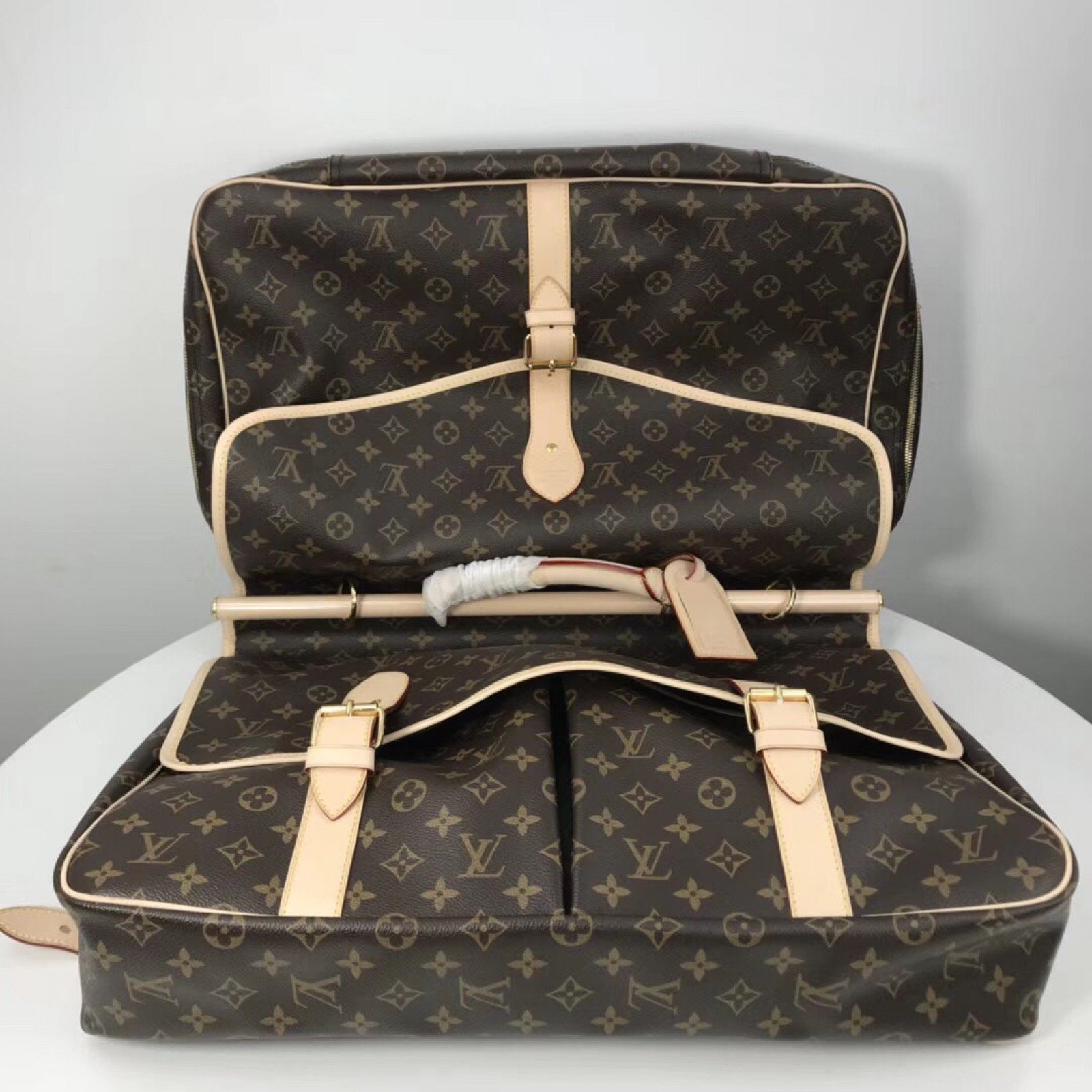 LV Hunting Bag M41140