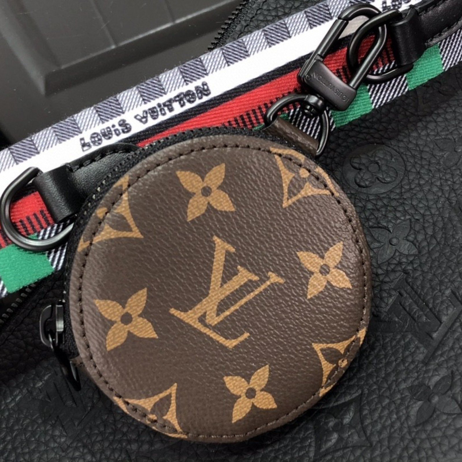 LV IN THE LOOP BAG M59681