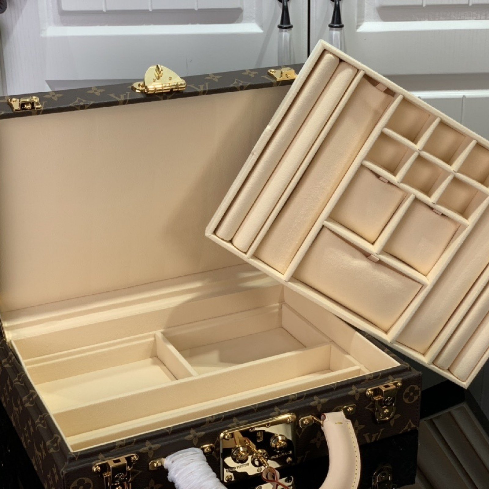 LV Jewelry box M20076