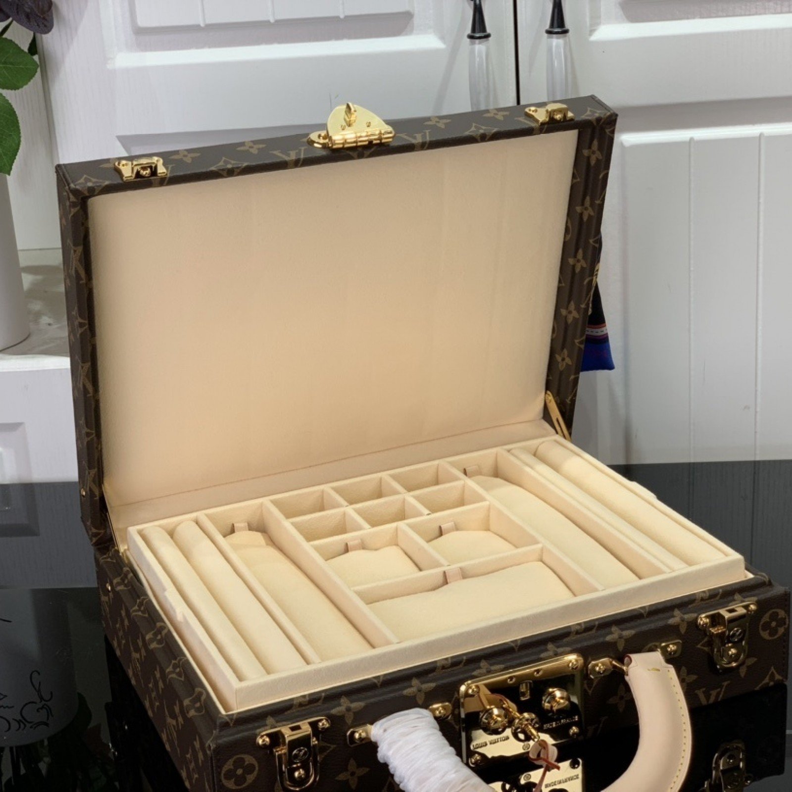 LV Jewelry box M20076