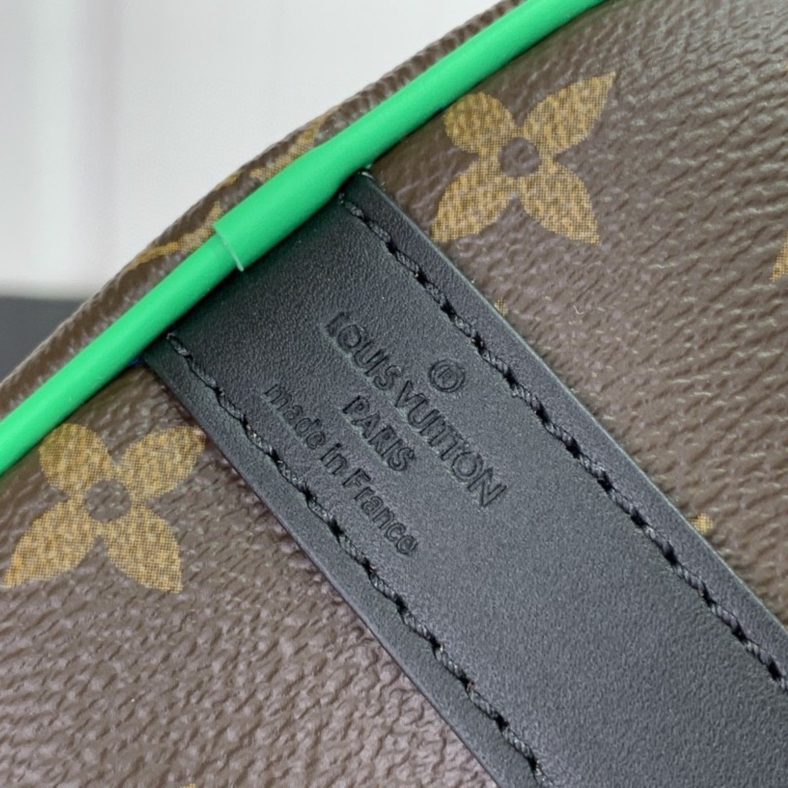 LV KEEPALL BANDOULIERE 25 M46249