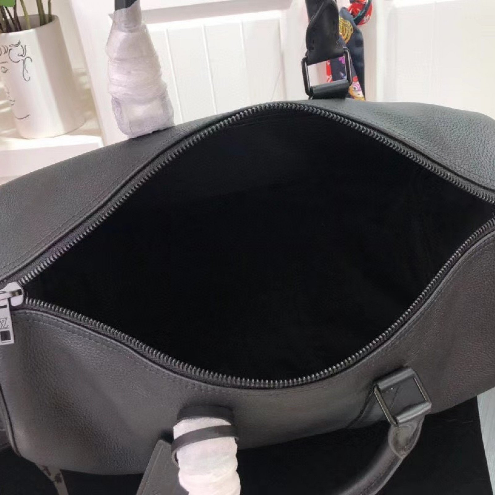 LV KEEPALL BANDOULIERE 40 M57088