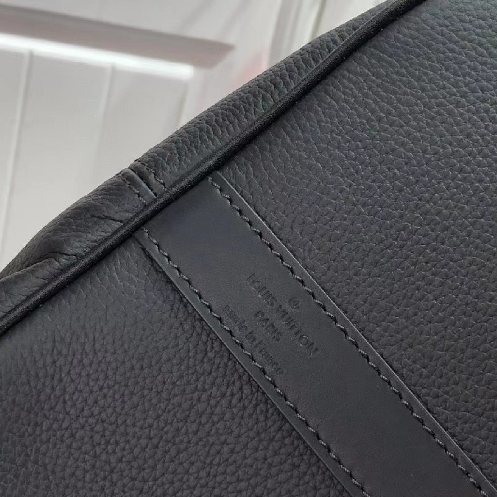 LV KEEPALL BANDOULIERE 40 M57088