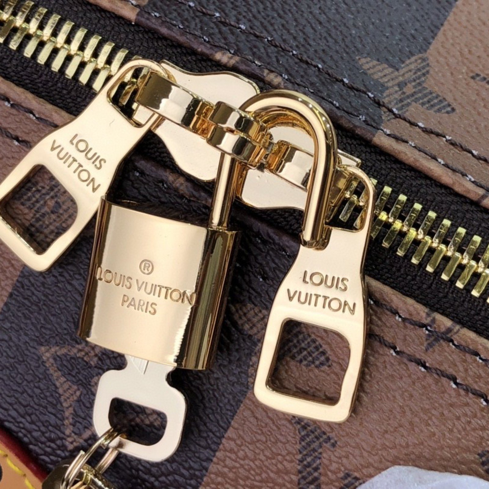 LV KEEPALL BANDOULIERE 50 M45967