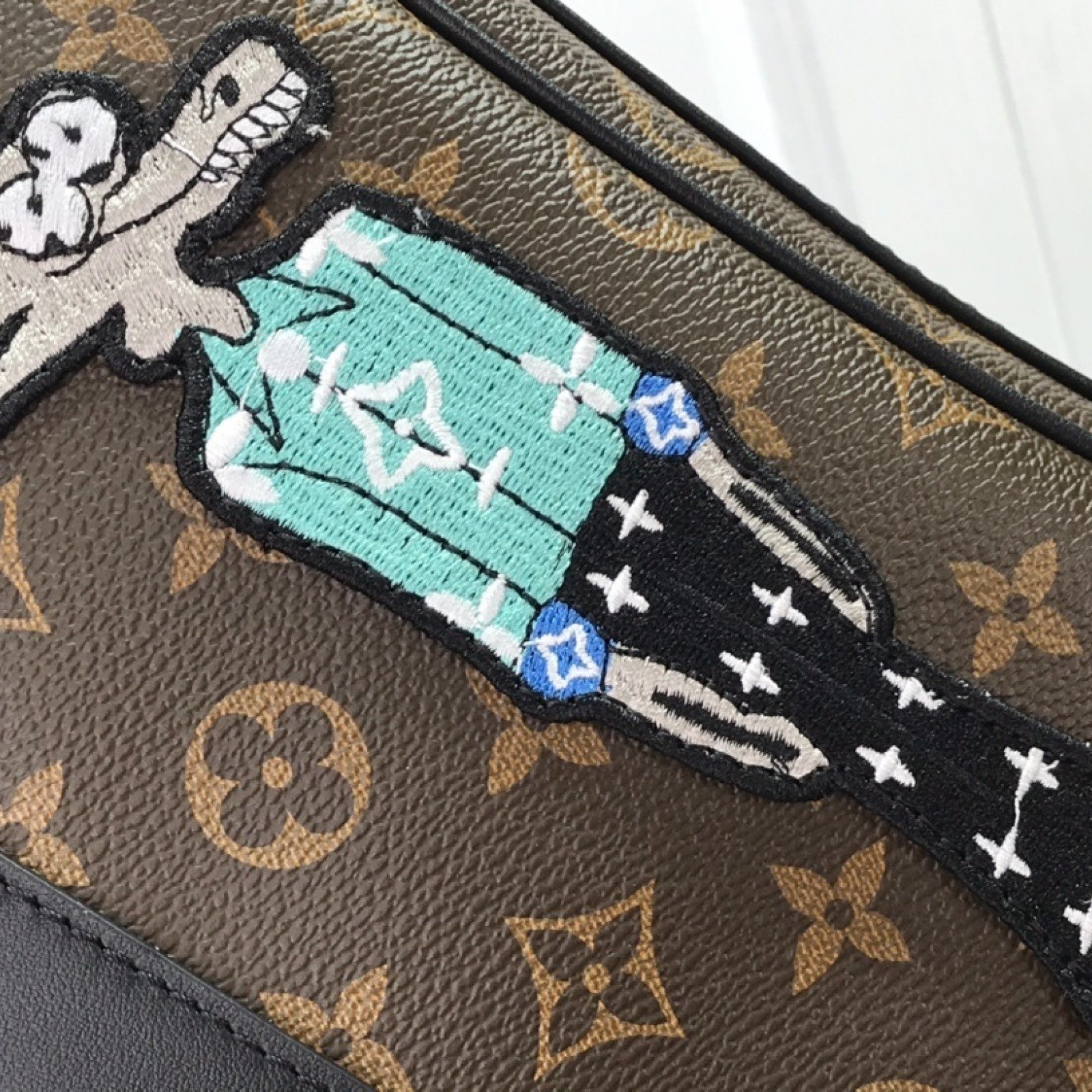 LV KEEPALL M80130L