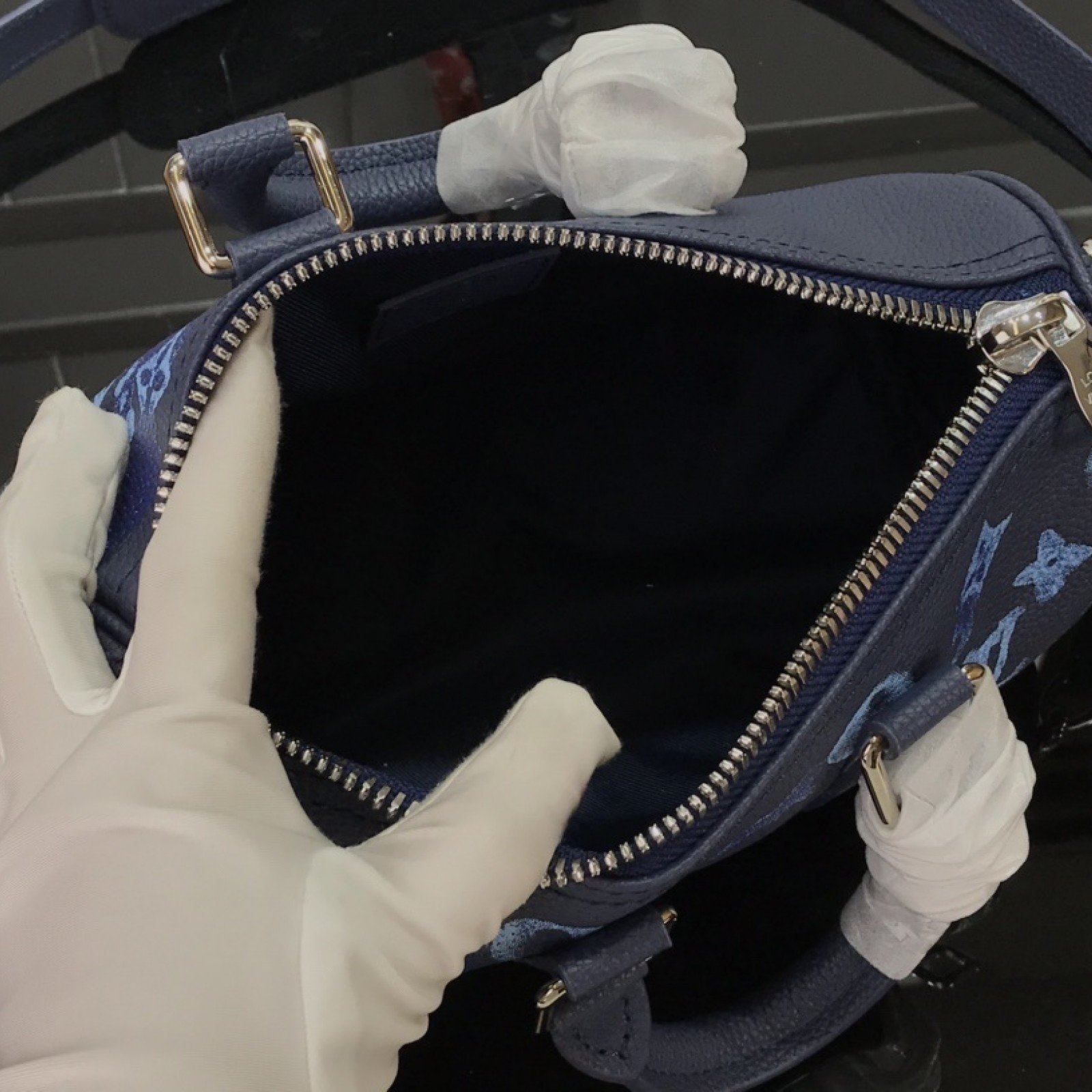 LV KEEPALL XS M57844