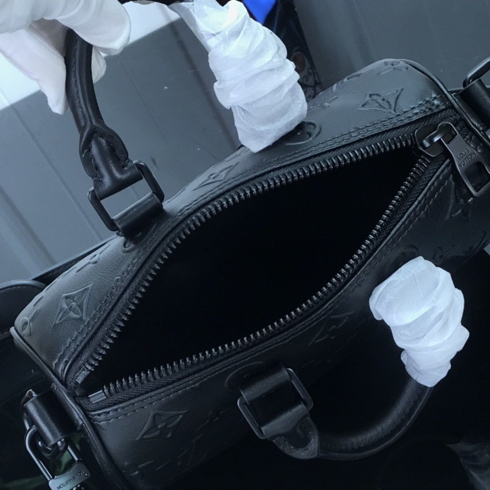 LV KEEPALL XS M57960