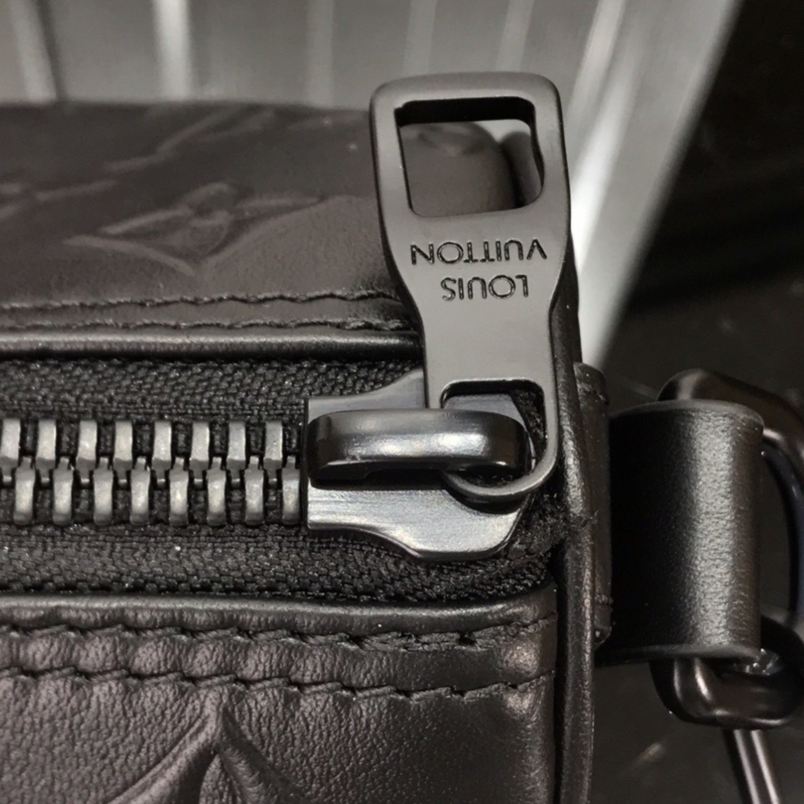 LV KEEPALL XS M57960