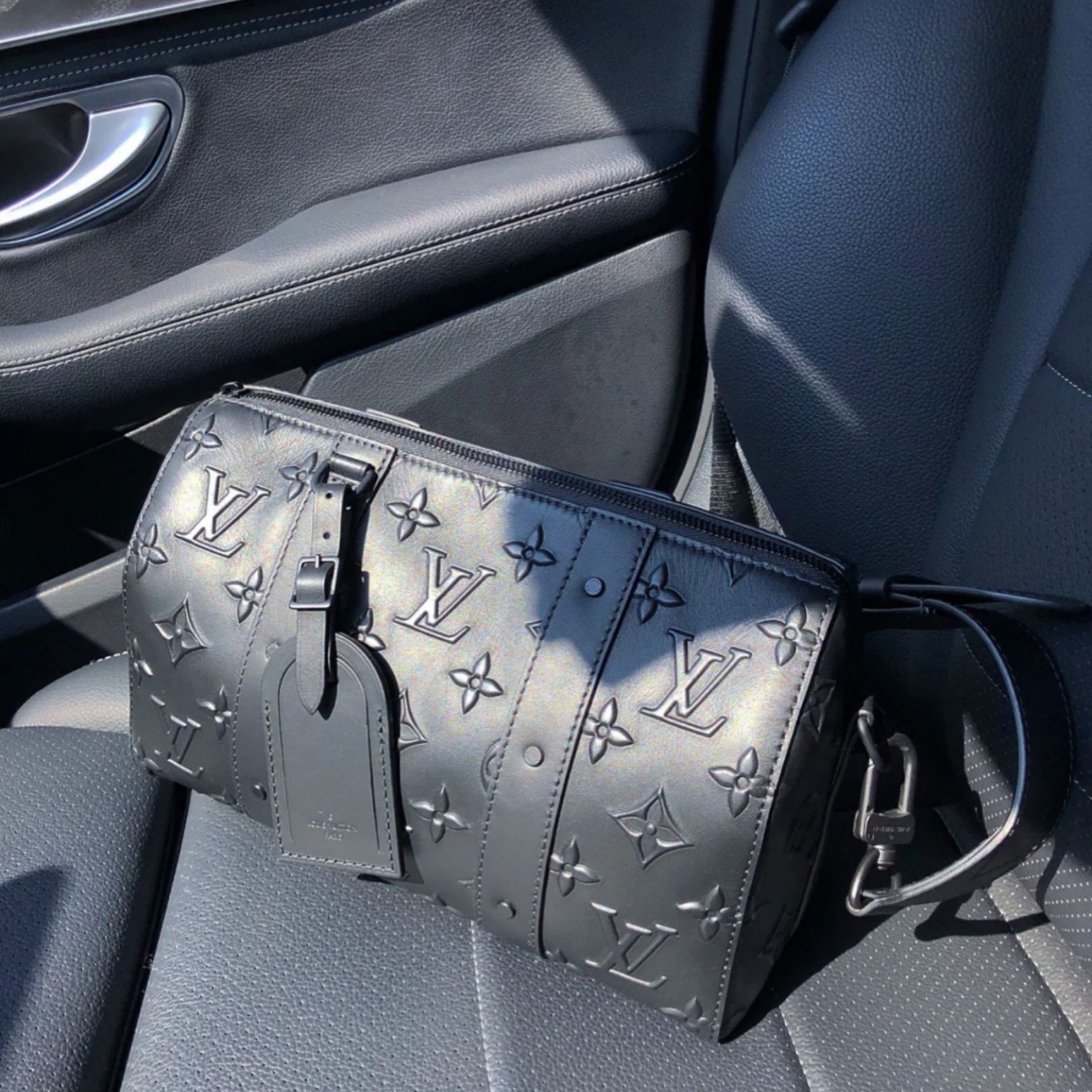 LV KEEPALL XS M57960